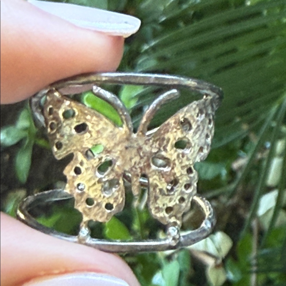 Vintage Elegant Butterfly Ring in Silver